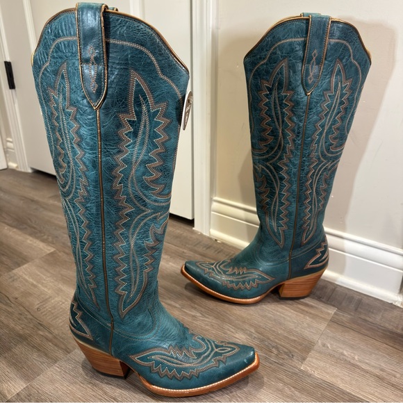 Ariat Casanova Western Leather Cowboy Boots in Blue - Picture 5 of 16